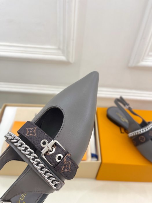 Босоножки фото 6