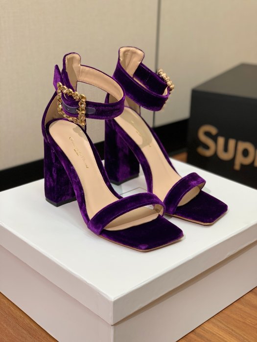 Босоножки фото 2