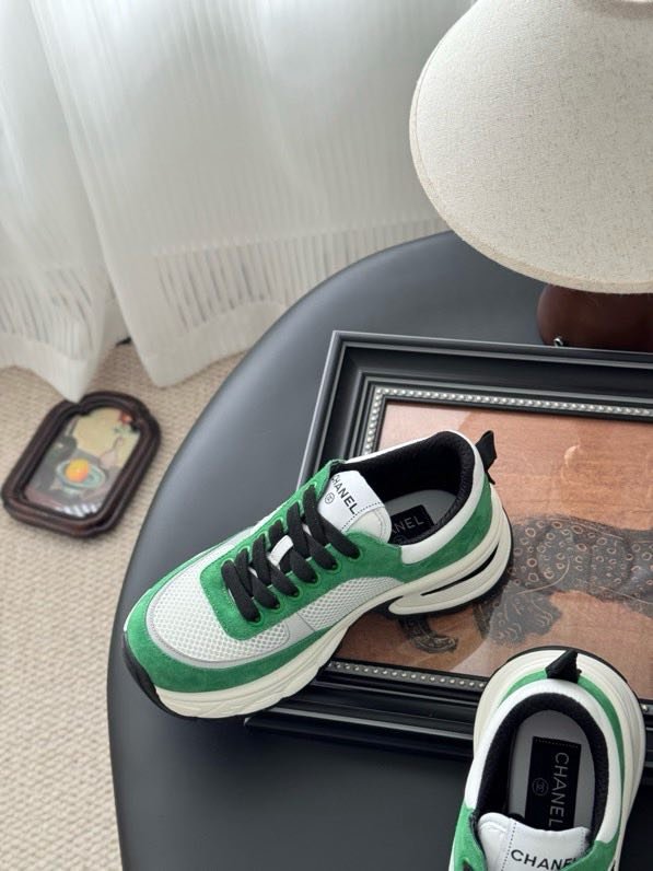 Кроссовки женские фото 6