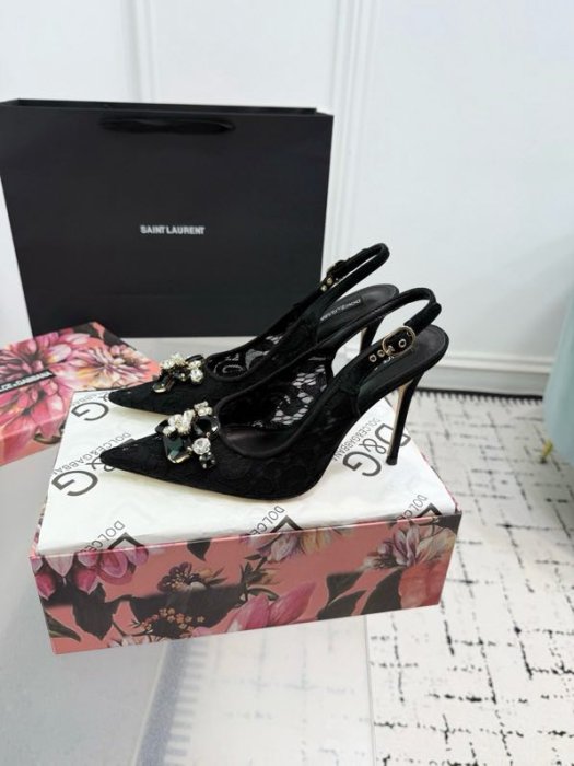 Sandals on high heel фото 2