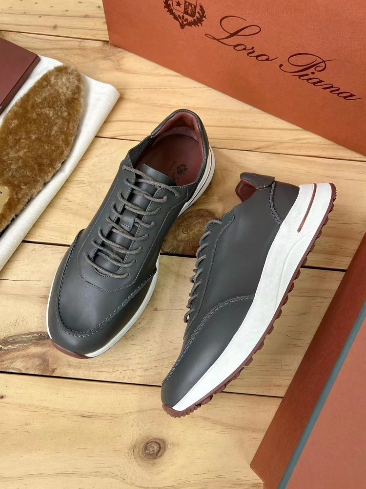 Leather men's sneakers