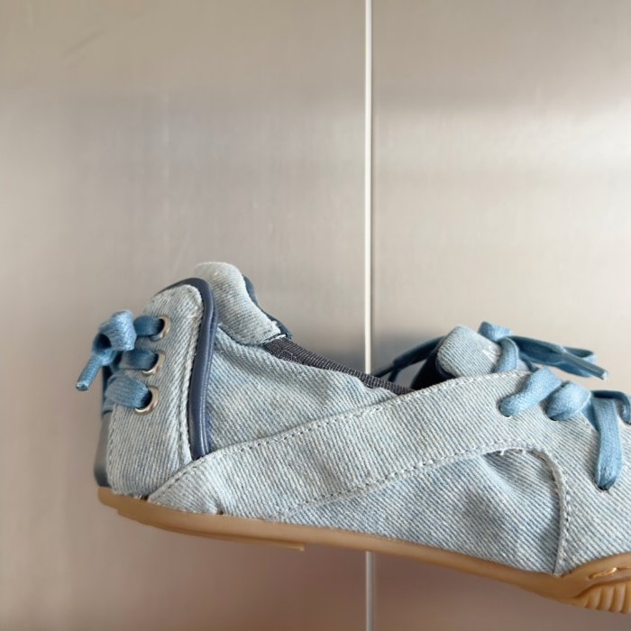 Кросівки фото 8