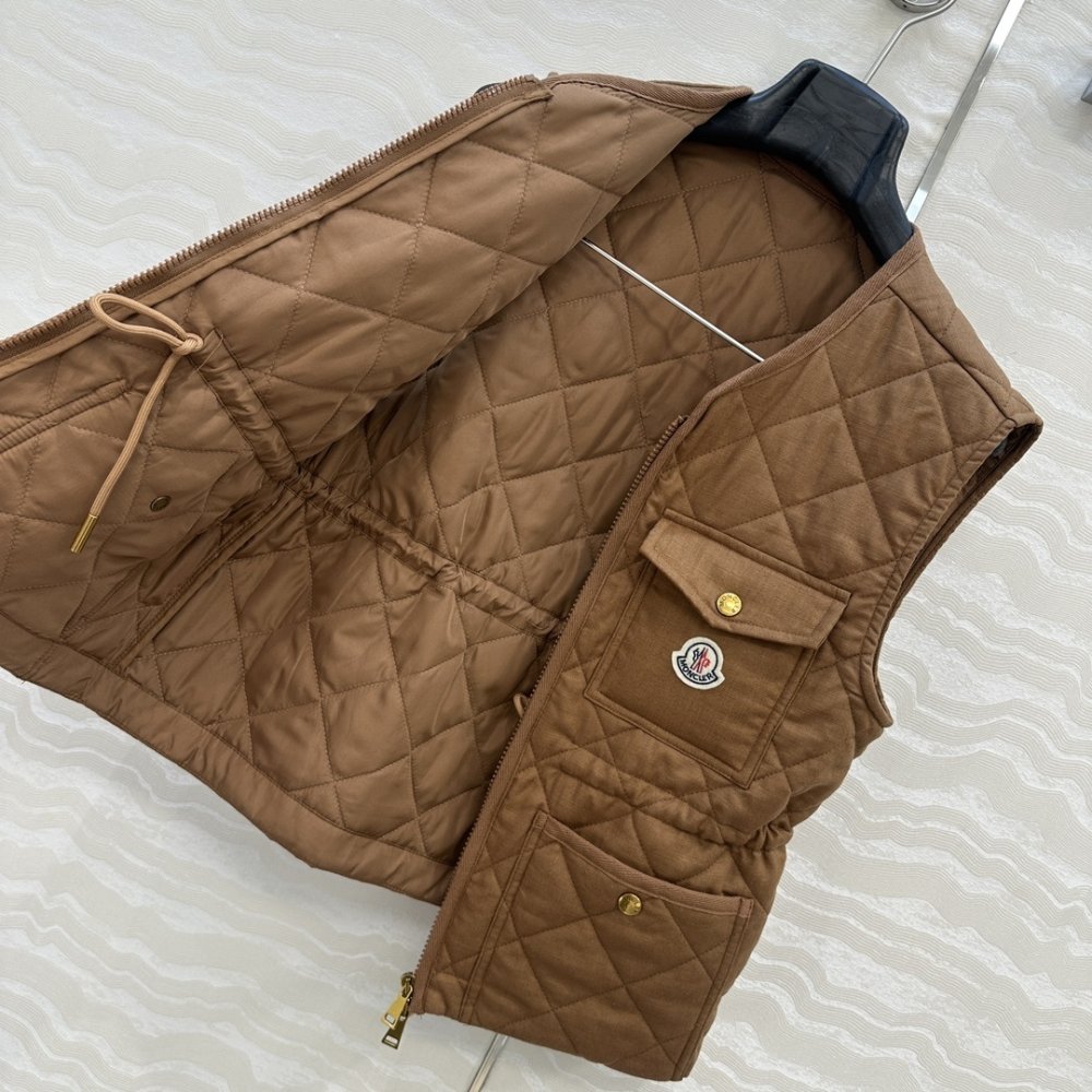 Vest female фото 7