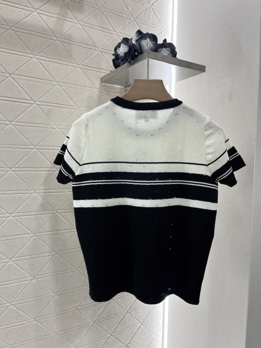 Футболка женская фото 2