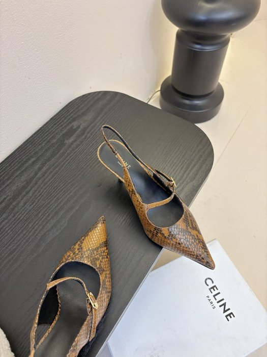 Босоножки фото 4