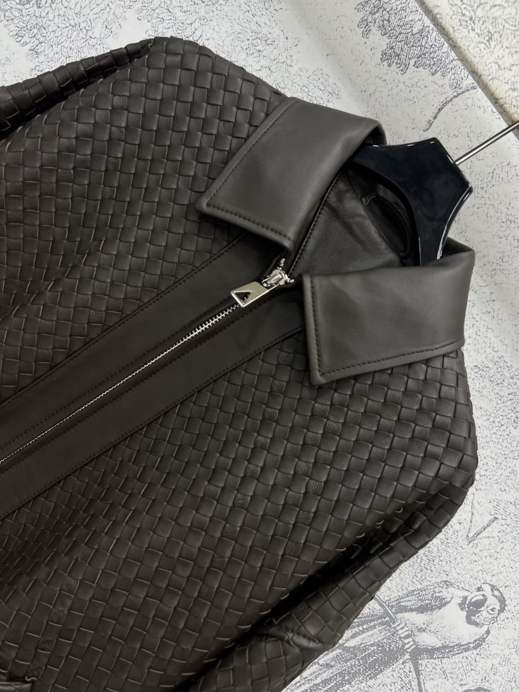 Jacket women's leather фото 2