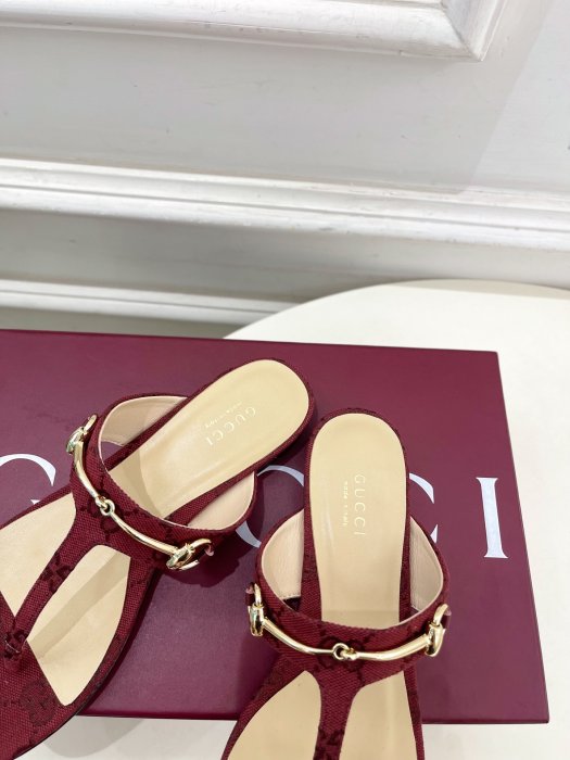 Босоножки фото 7