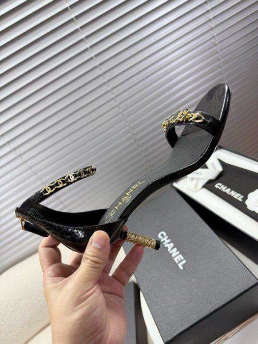 Босоножки фото 9