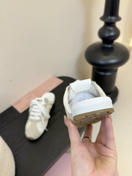 Кроссовки фото 6