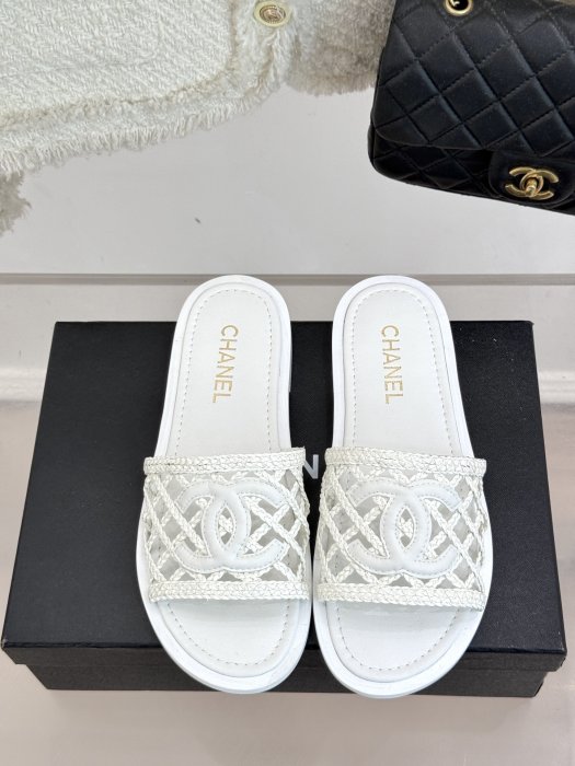 Шлепанцы фото 4