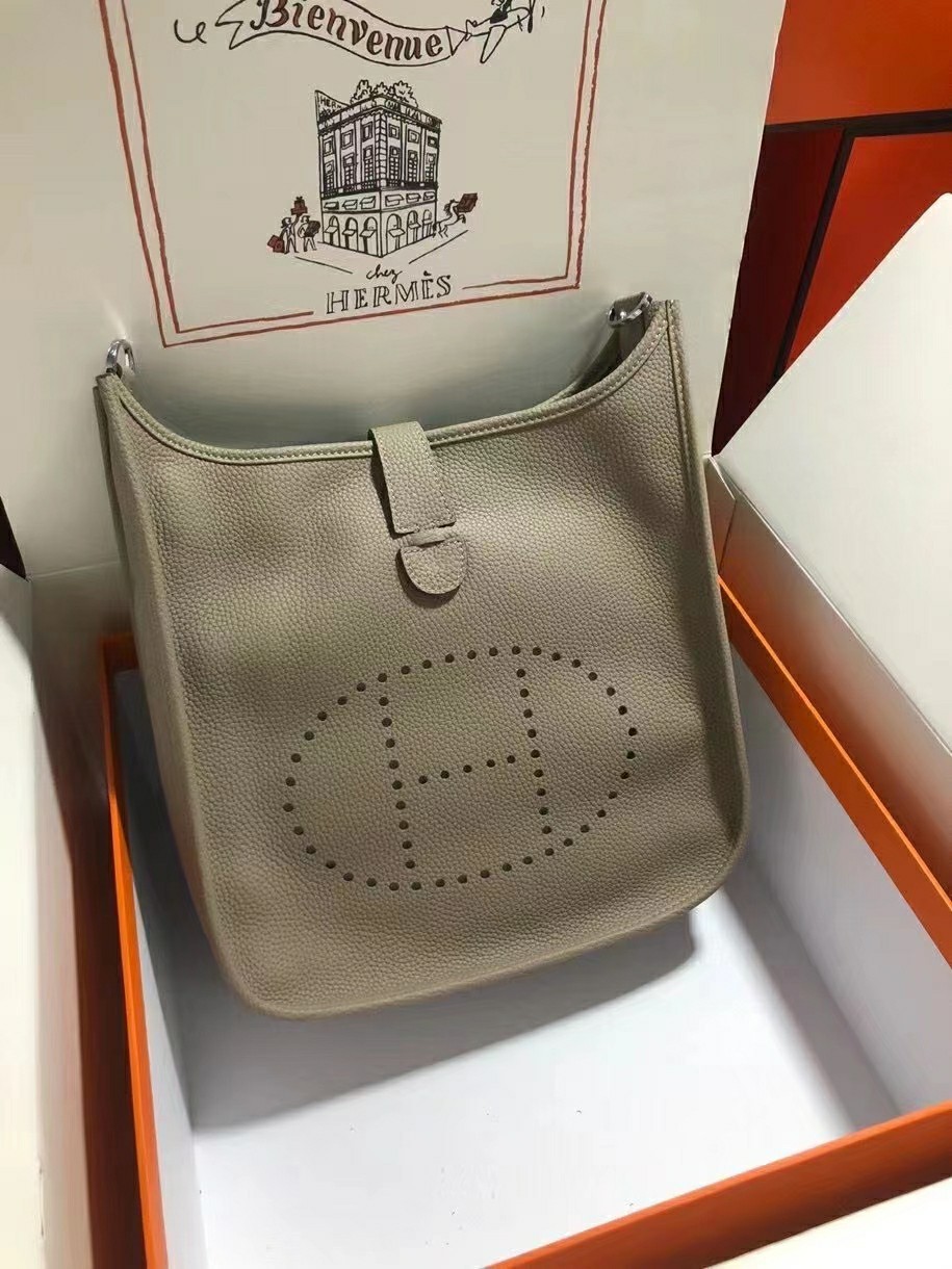 A bag Evelyne 30 cm