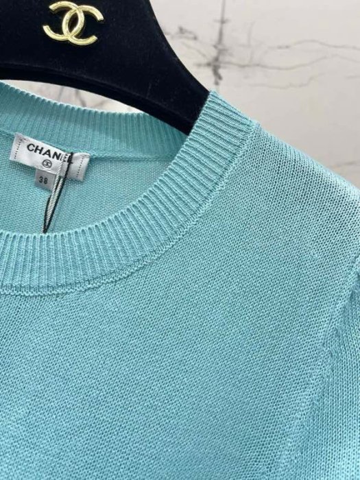 T-shirt women's фото 5