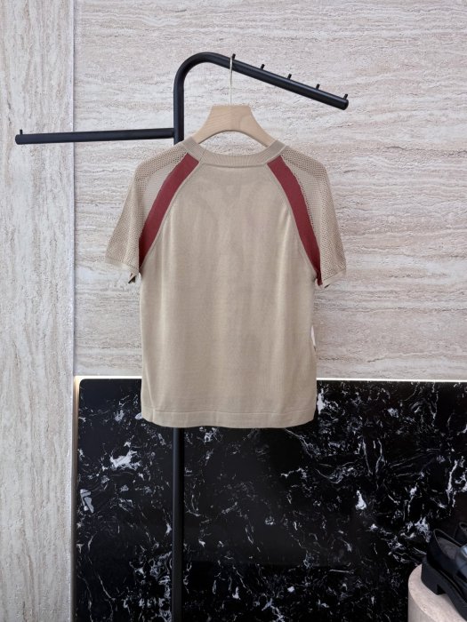 Футболка жіноча фото 2