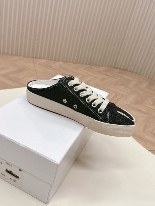 Кеди мюли з роздвоєним носком фото 3