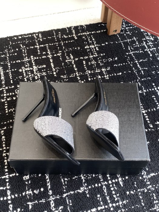 Босоножки фото 4