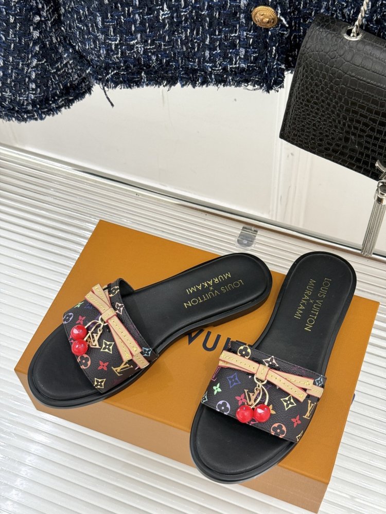 Шльопанці жіночі фото 2