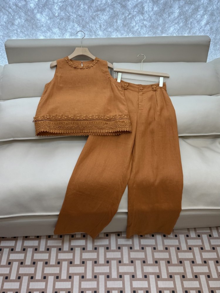 Костюм женский фото 3