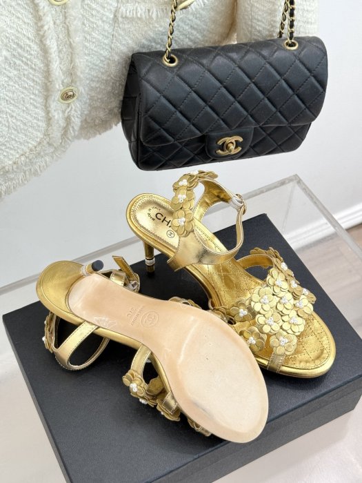 Босоножки фото 9