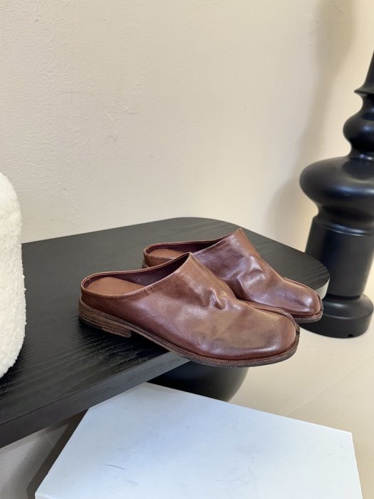 Мюли с раздвоенным носком фото 2