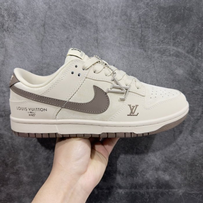 Кроссовки Nk SB Dunk Low LV