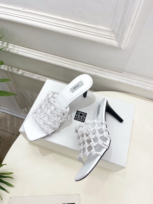 Босоножки фото 3