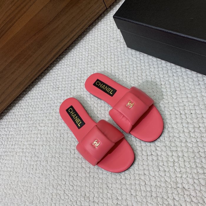 Шлепанцы женские фото 2