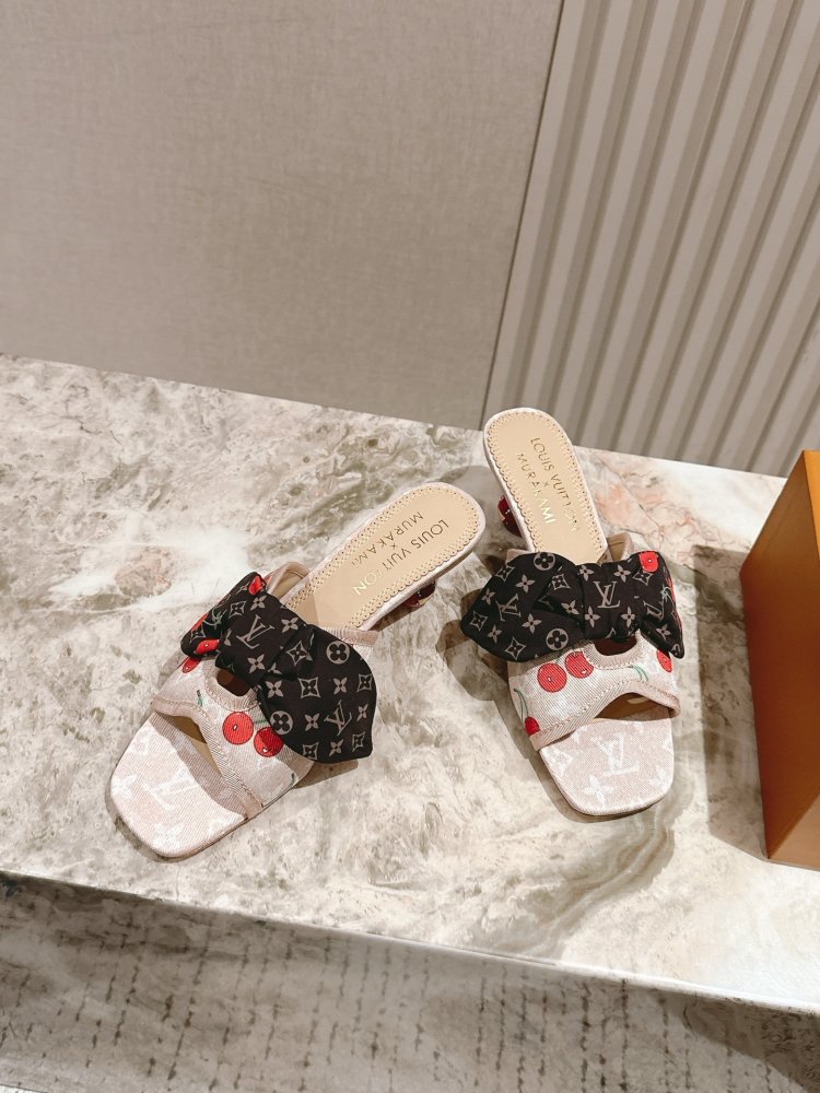 Босоножки фото 3