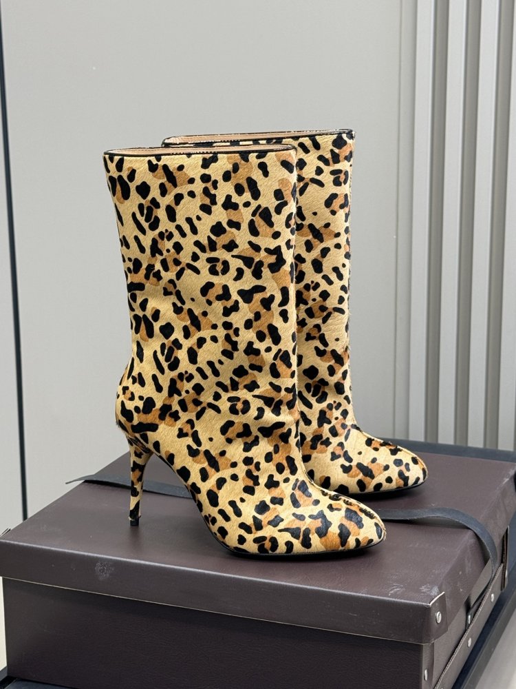 Ботильоны на высоком каблуке