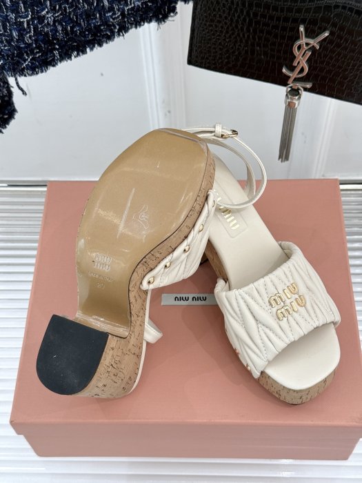 Босоножки фото 9