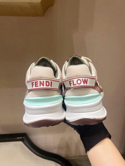 Кроссовки фото 9