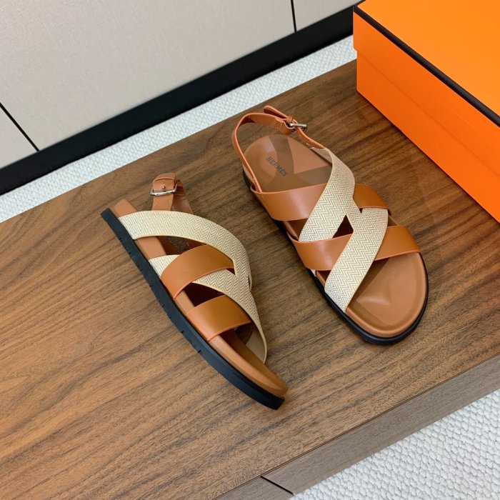 Сандалі жіночі фото 4