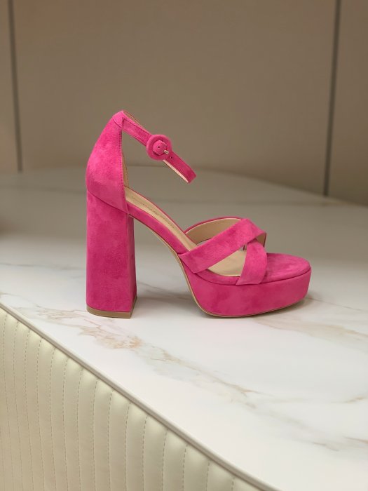 Босоножки фото 4