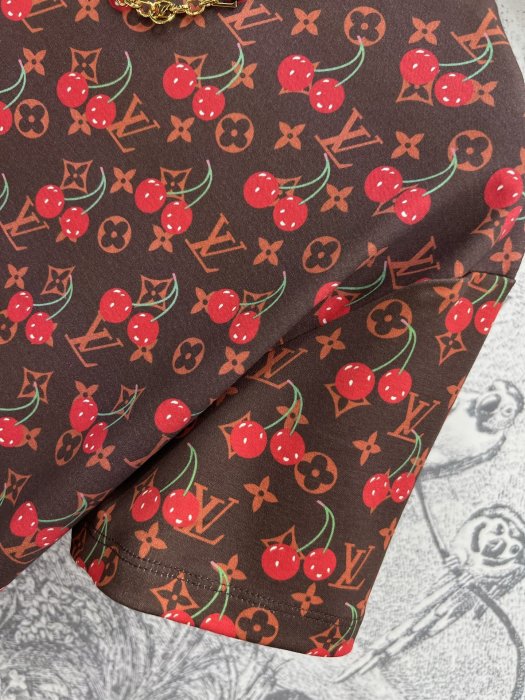 Футболка женская фото 5