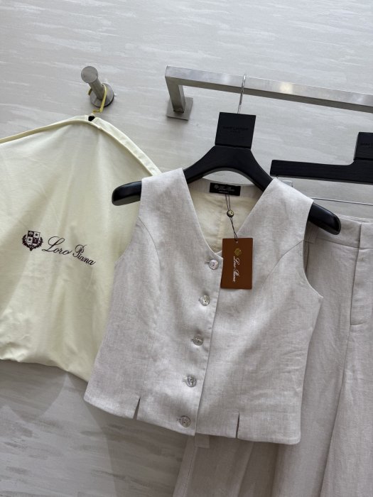 Костюм женский фото 2