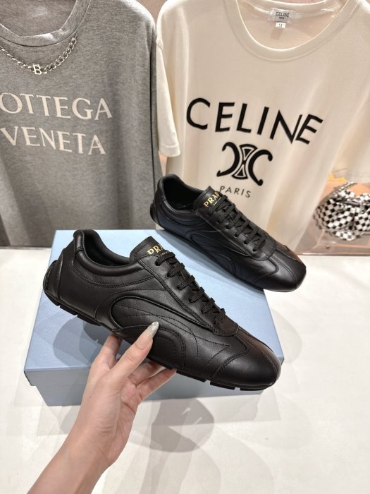 Кроссовки фото 5