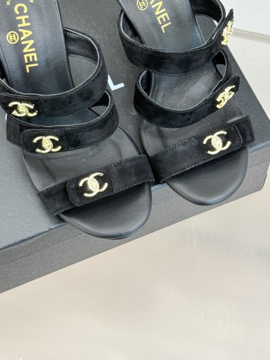 Босоножки фото 7