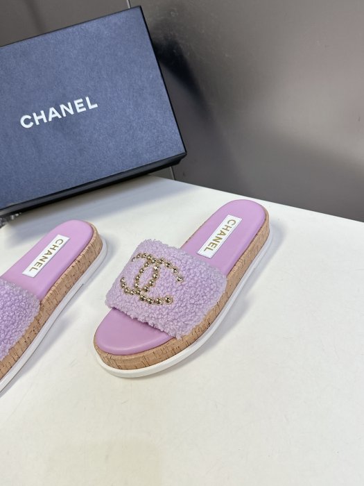 Шлепанцы женские фото 2