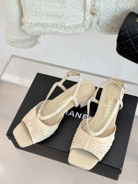 Босоножки фото 2