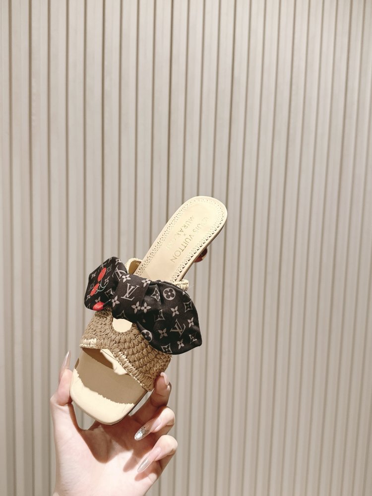 Босоніжки фото 8