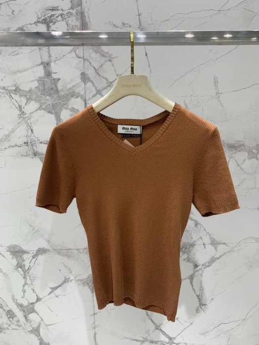 Футболка женская