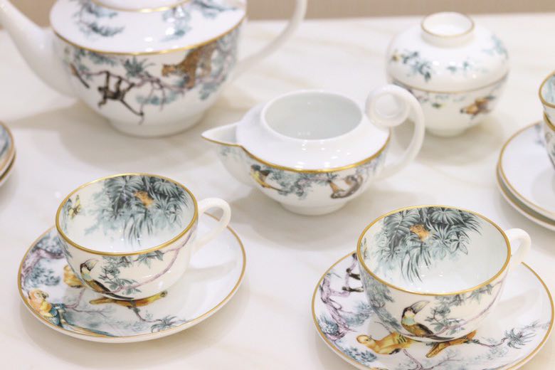 Tea service of bone porcelain, series Dior Lily of the Valley фото 2