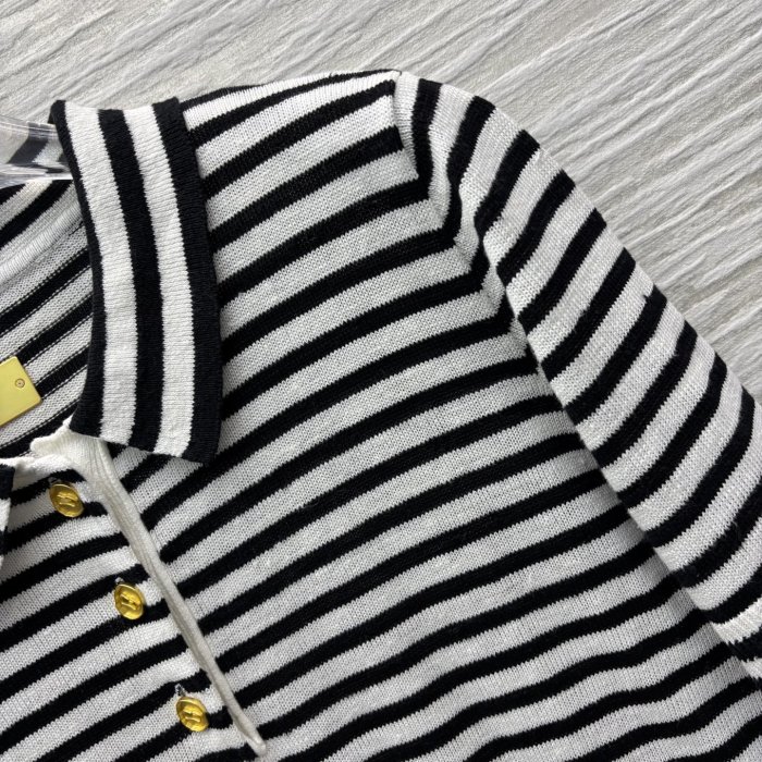 T-shirt women's фото 5