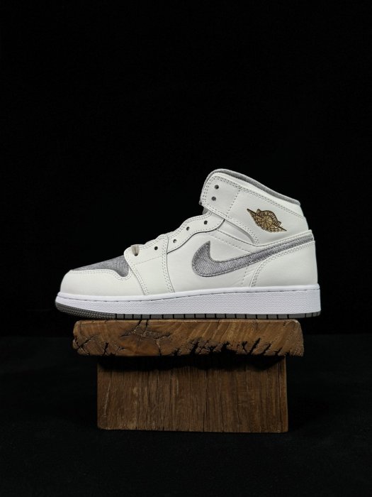 Sneakers AJ1 Mid FB9899-100