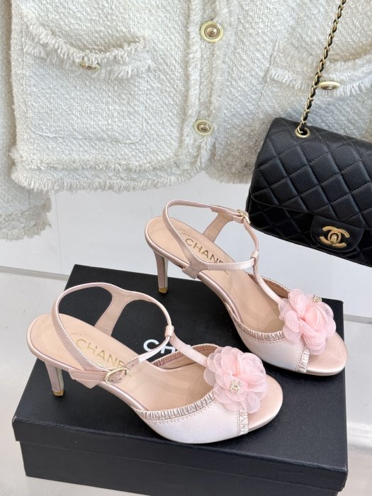 Босоножки фото 3