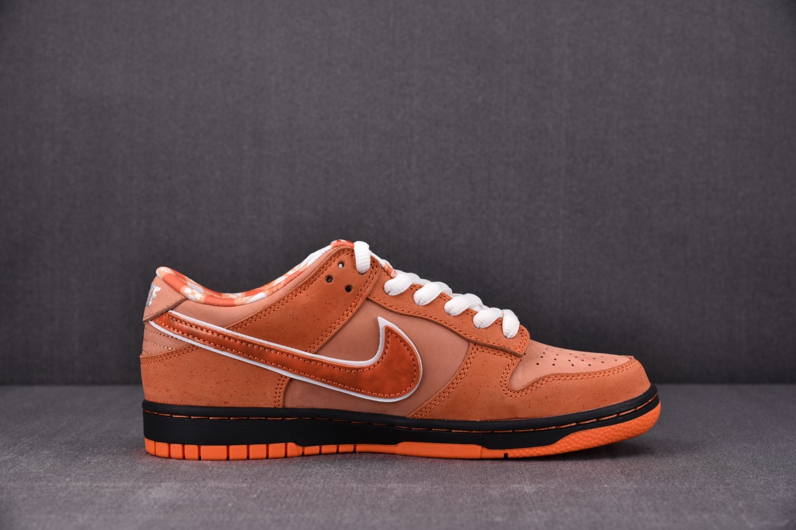 Кроссовки Dunk Low Orange Lobster фото 2