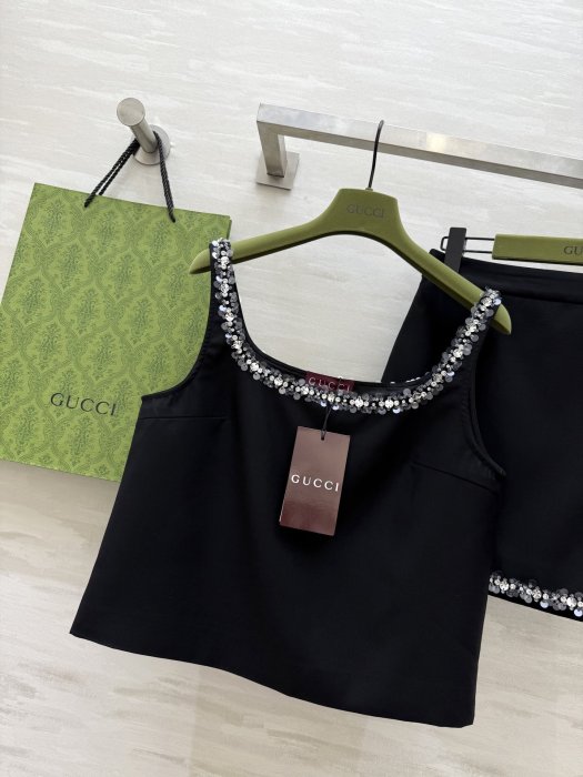 Костюм жіночий фото 3