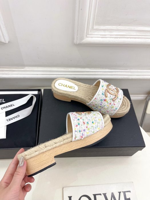 Шлепанцы женские фото 5