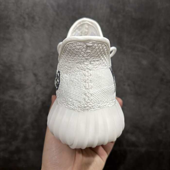 Кроссовки Yeezy Boost 350v2 x Stussy фото 3