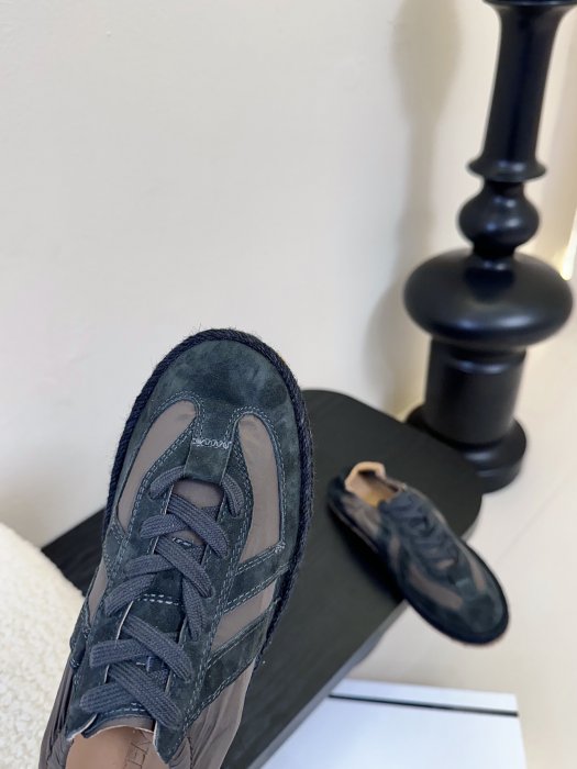 Кросівки фото 6