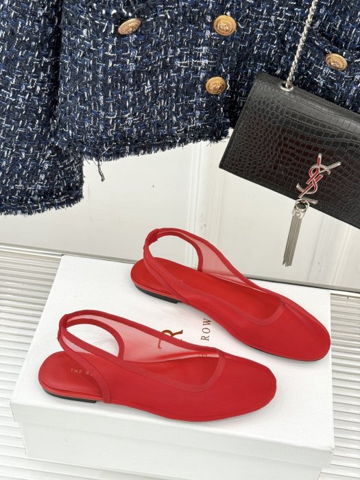 Босоножки фото 3